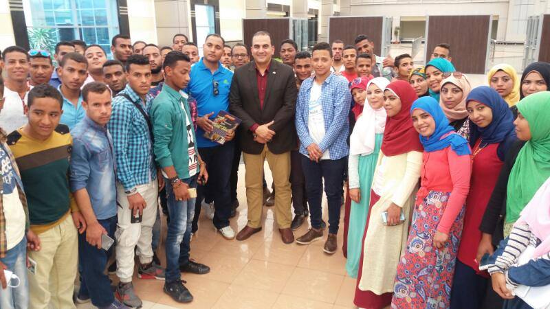 جانب من الحدث 