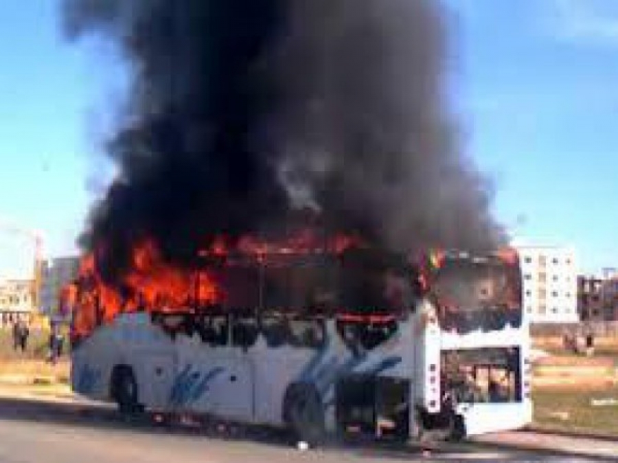  حافلات النازحين