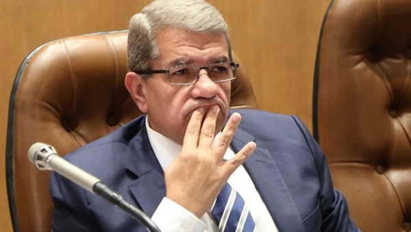 عمرو الجارحى وزير المالية عمرو الجارحى وزير المالية