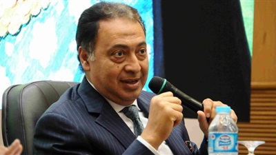 الدكتور أحمد عماد الدين راضى وزير الصحة