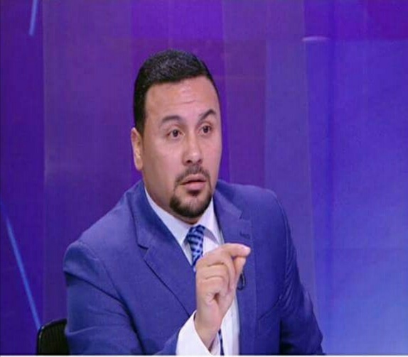 الدكتور احمد مهران مدير المركز