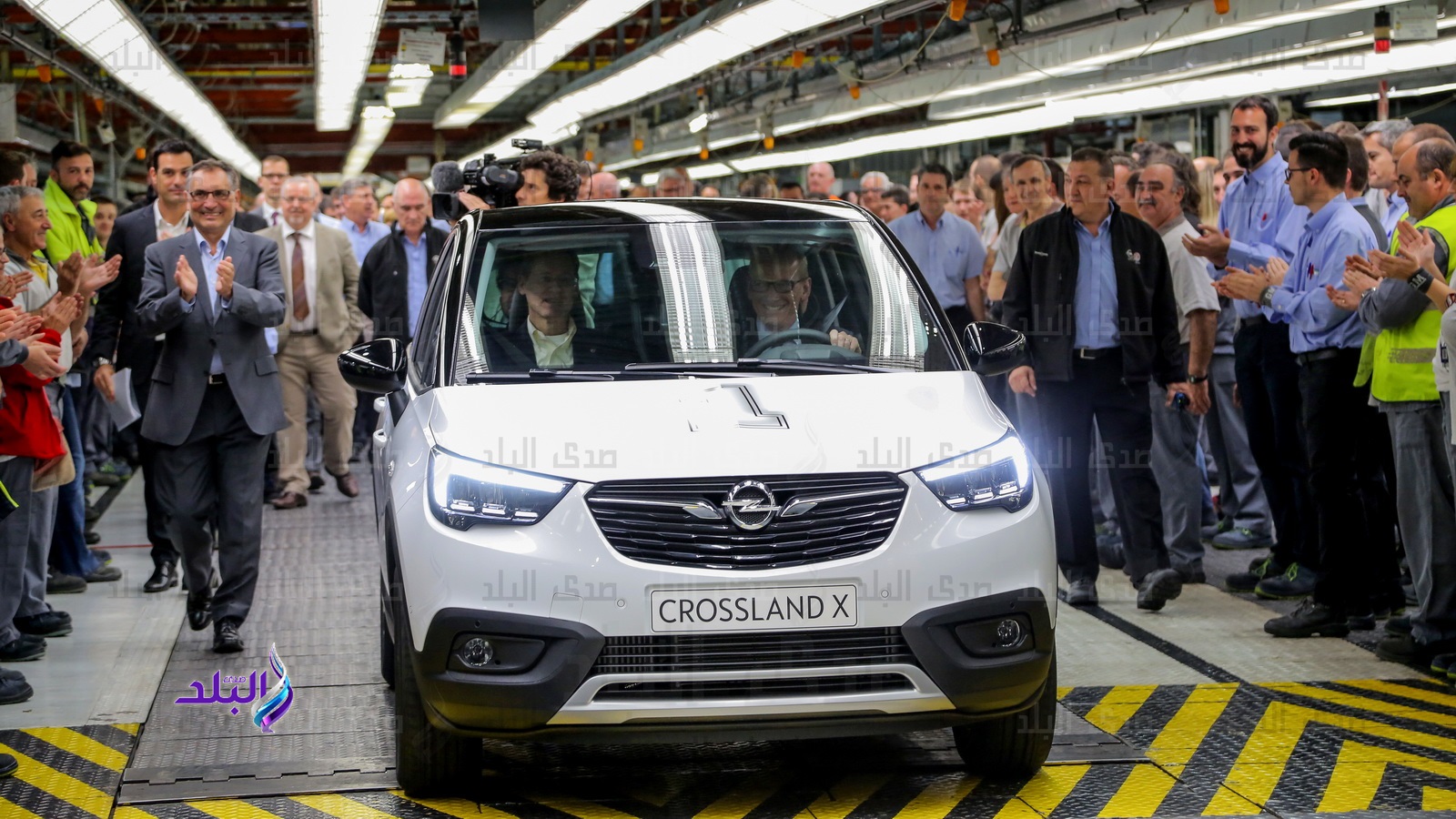 أوبل تحتفل بإنتاج أول "Mokka X" من مصنعها باسبانيا أوبل تحتفل بإنتاج أول "Mokka X" من مصنعها باسبانيا