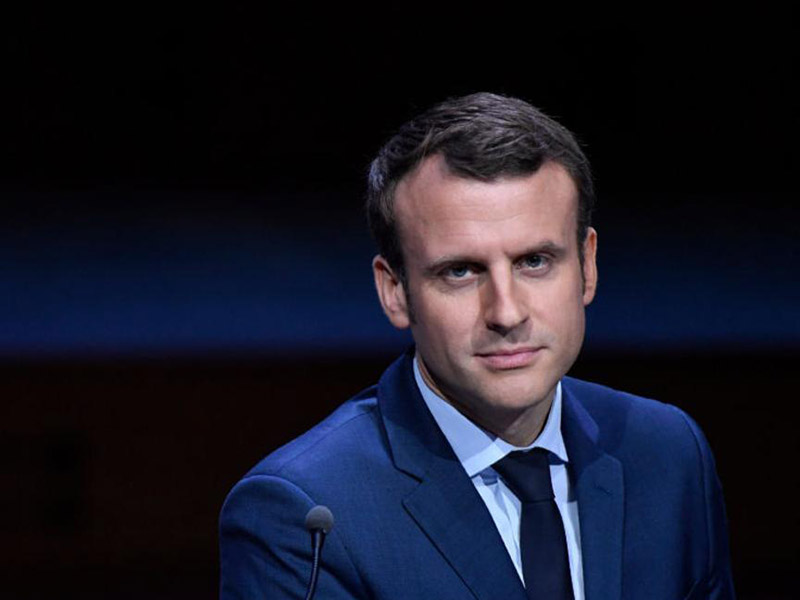  إيمانويل ماكرون