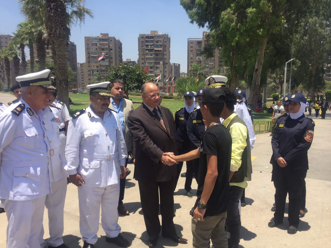 مدرير امن القاهرة يتفقد الاكمنة المرورية