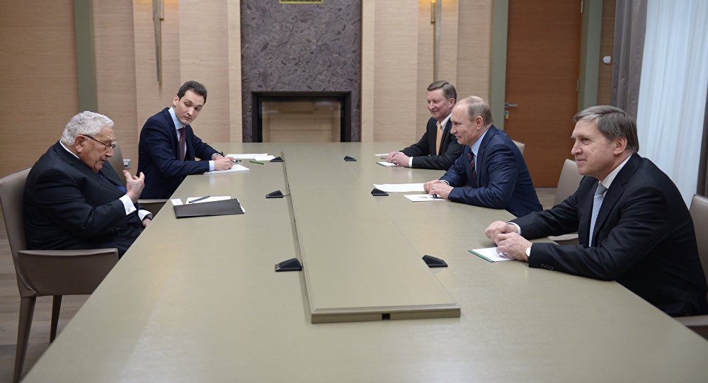  الرئيس الروسي يستقبل هنري كيسنجر 