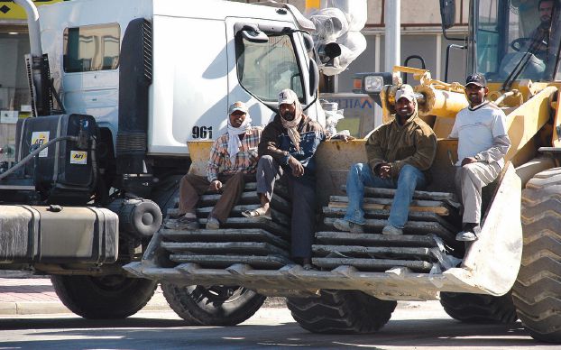 لسعودية تبدأ تحصيل رسوم على المرافقين