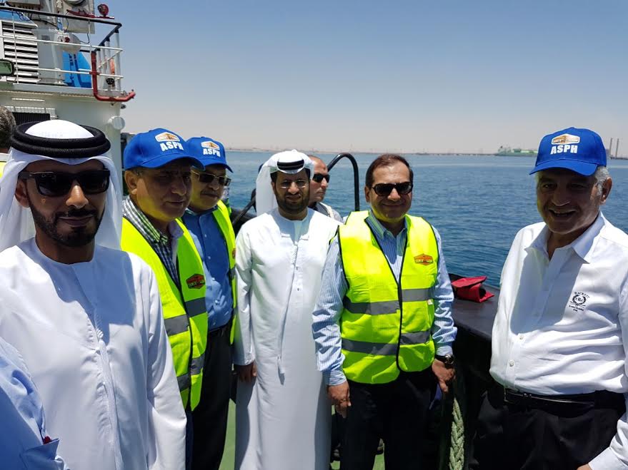 جانب من الجولة 