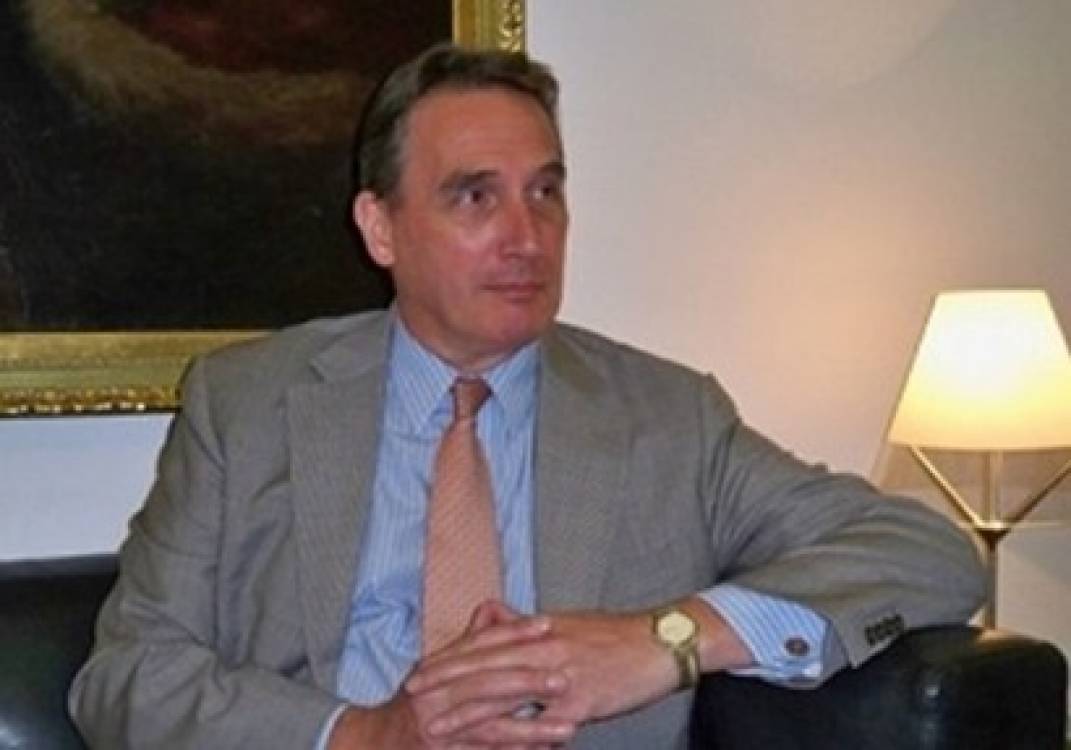  السفير لورانس ويستهوف 