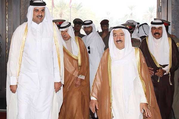 أمير الكويت الشيخ صباح الأحمد الصباح  وتميم 