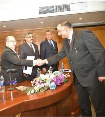 اللواء حسام نصر يكرم الضباط المتميزين