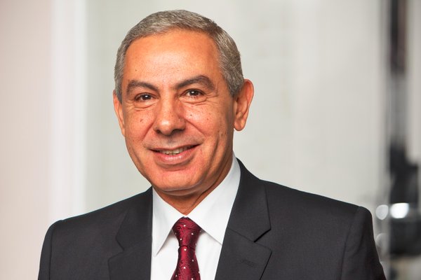طارق قابيل وزير التجارة والصناعة طارق قابيل وزير التجارة والصناعة