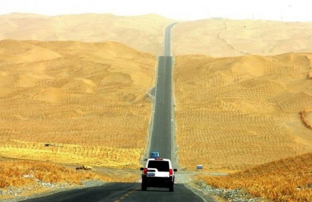  أطول طريق سريع عبر الصحراء فى العالم