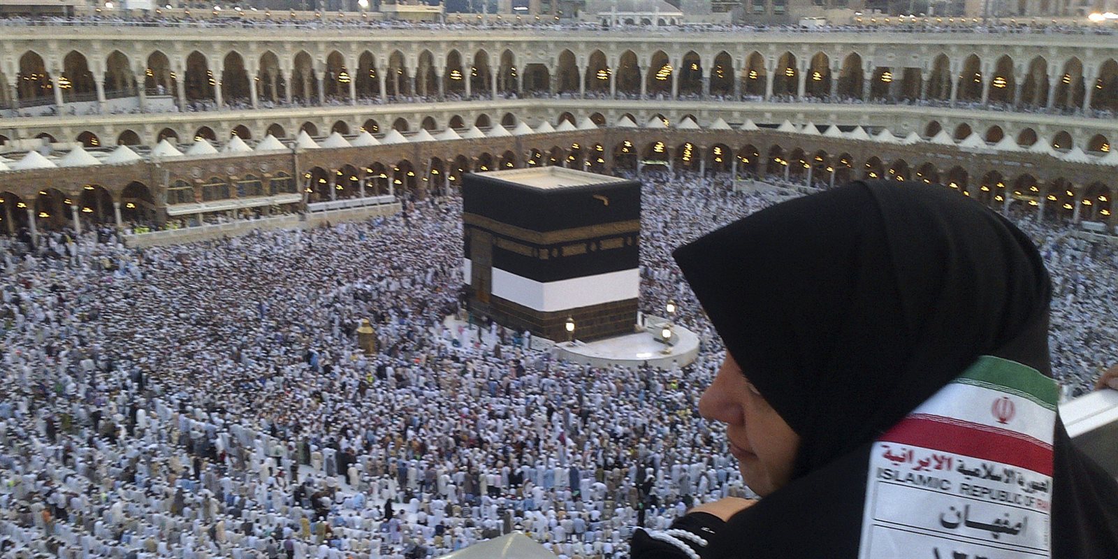 الحجاج الايرانيين توجهوا اليوم الى المدينة المنورة الحجاج الايرانيين توجهوا اليوم الى المدينة المنورة