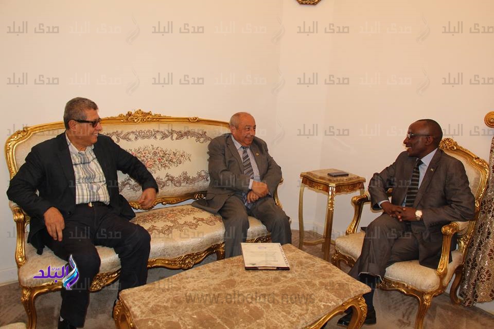 اللقاء اللقاء