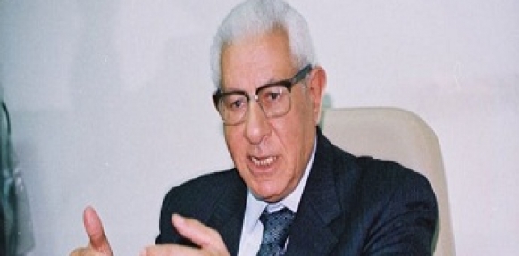 مكرم محمد أحمد