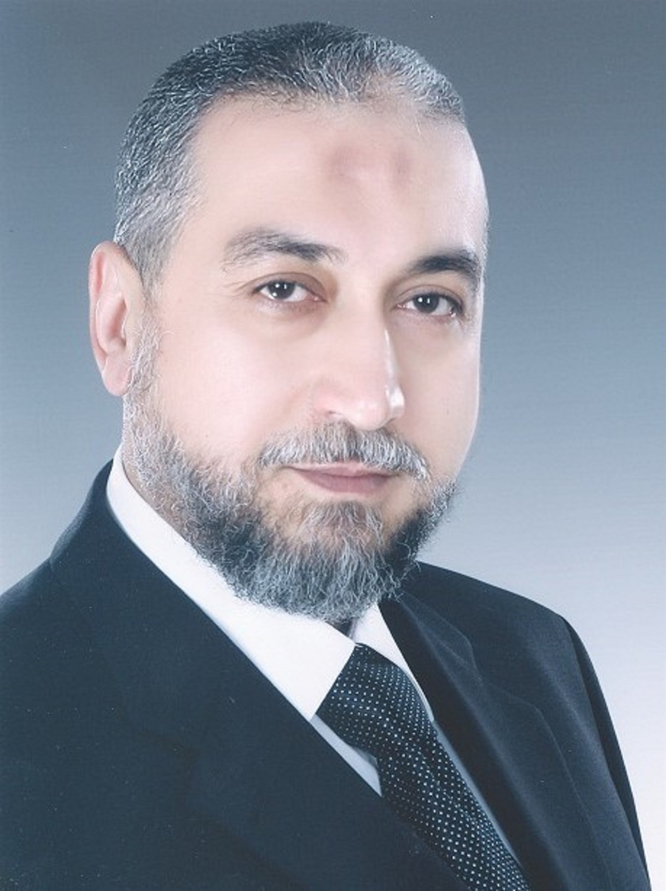 على شكرى  على شكرى