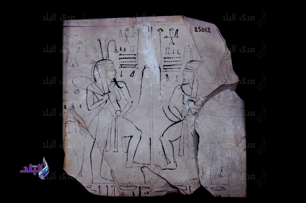 اوستراكا مصور عليها المعبود حابي اوستراكا مصور عليها المعبود حابي
