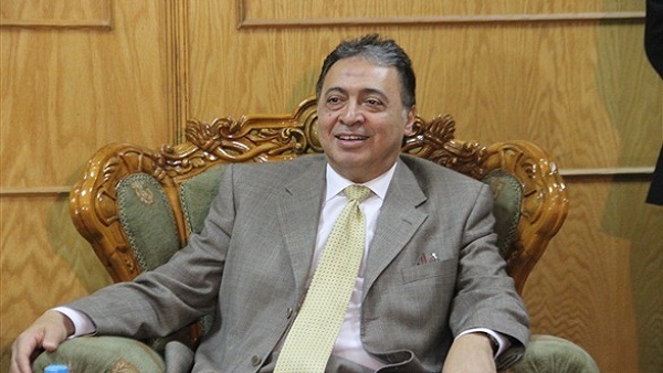 الدكتور أحمد عماد  وزير الصحة والسكان