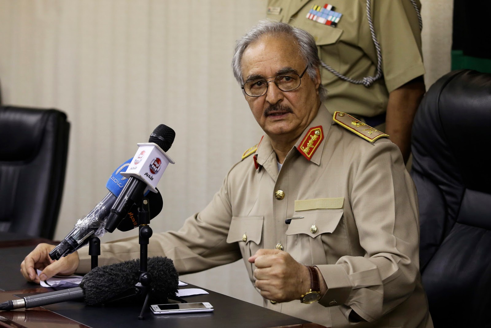 خليفة حفتر القائد العام للجيش الليبي خليفة حفتر القائد العام للجيش الليبي