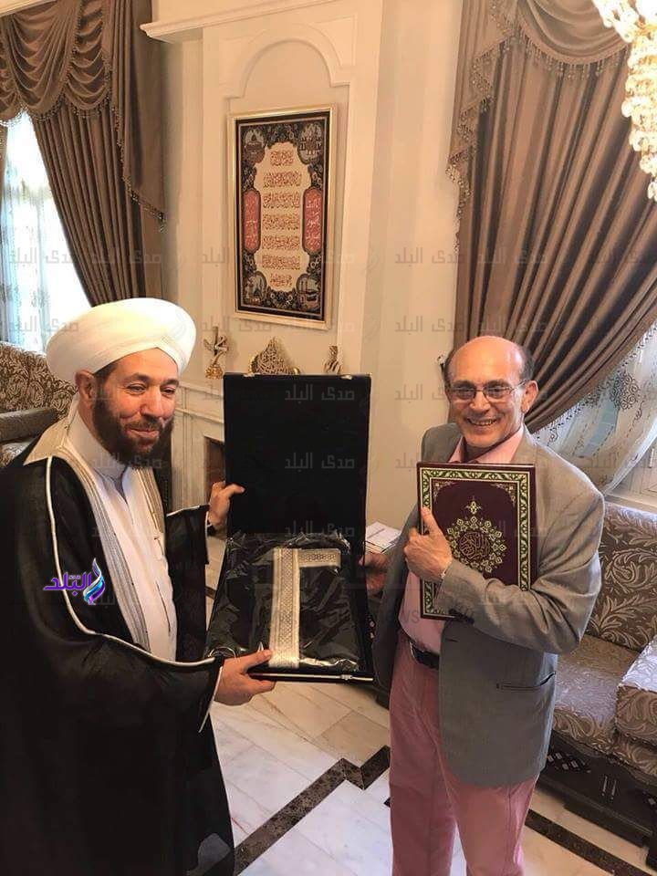 الفنان محمد صبحي مع مفتي الديار السورية الفنان محمد صبحي مع مفتي الديار السورية