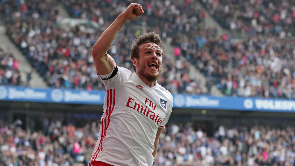  لاعب وسط هامبورج نيكولاي مولر