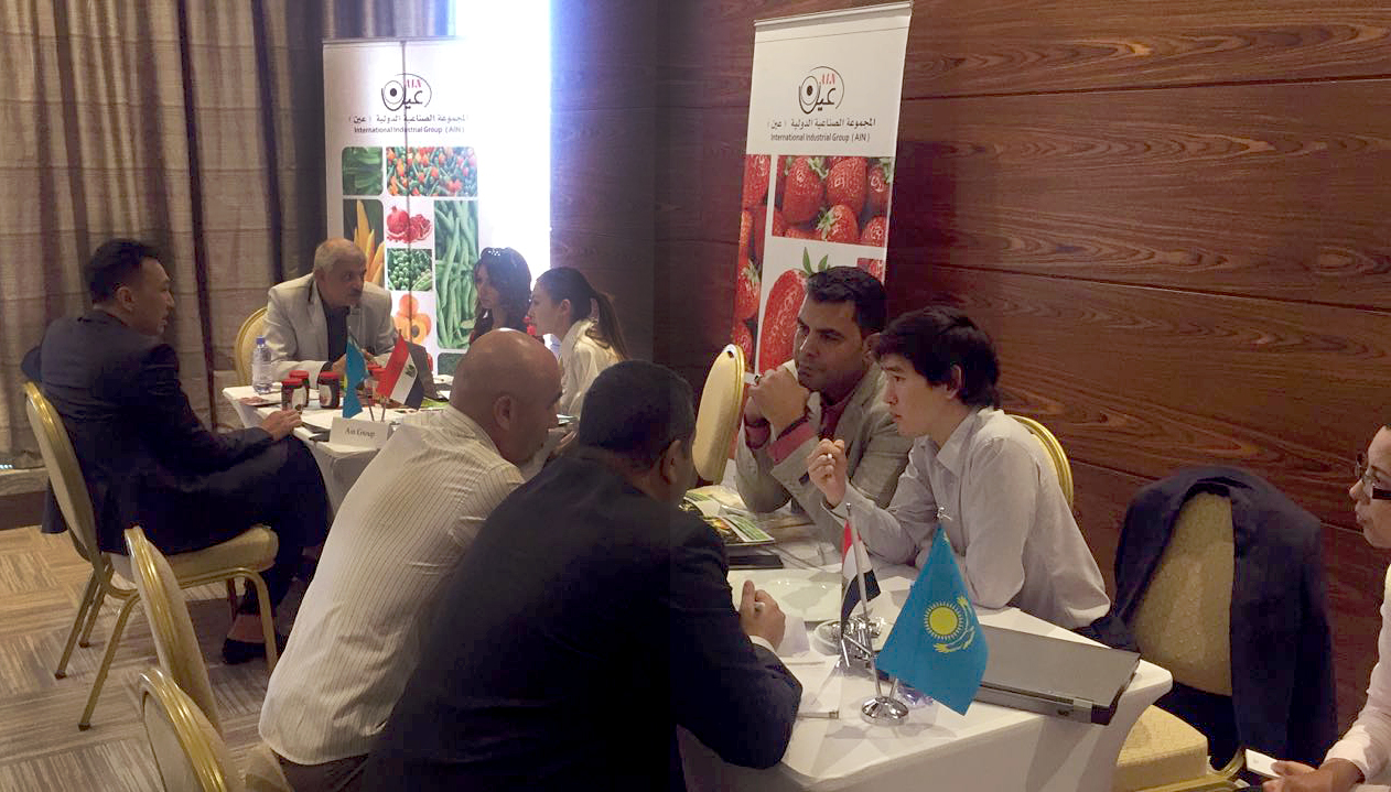 جانب من اللقاءات 