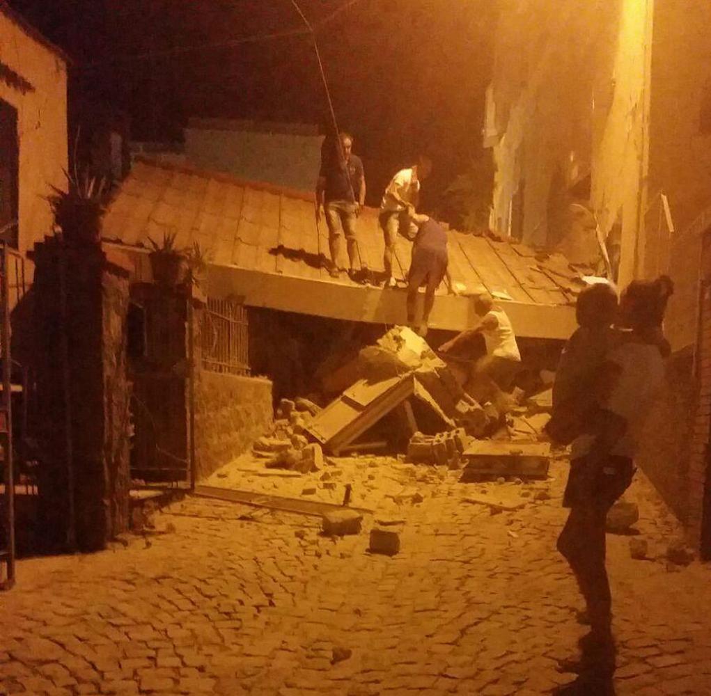 زلزال ايطاليا 