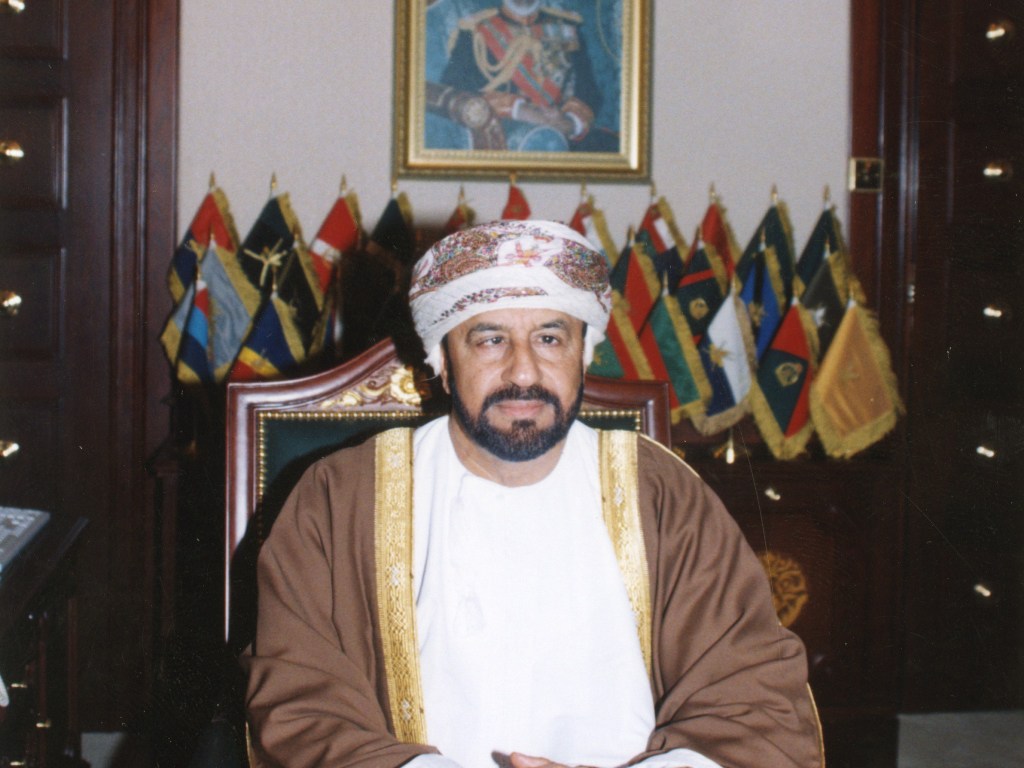 وزير الدفاع بسلطنة عمان بدر بن سعود بن حارب وزير الدفاع بسلطنة عمان بدر بن سعود بن حارب