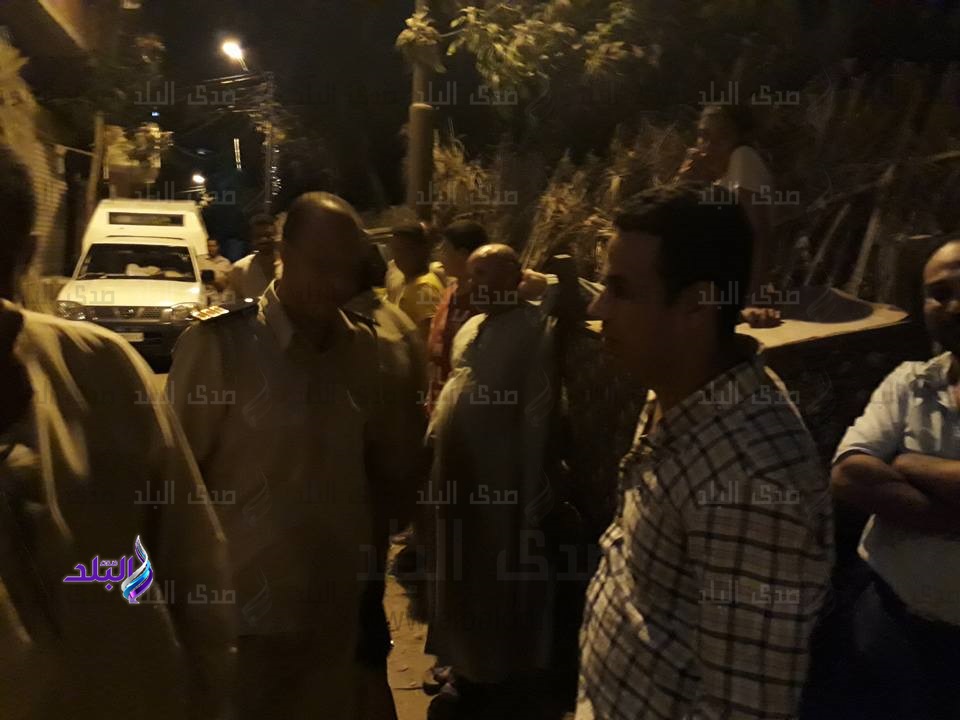 أنهيار سقف منزل أنهيار سقف منزل