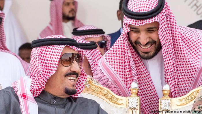 العاهل السعودي سلمان بن عبد العزيز وولي العهد محمد بن سلمان العاهل السعودي سلمان بن عبد العزيز وولي العهد محمد بن سلمان