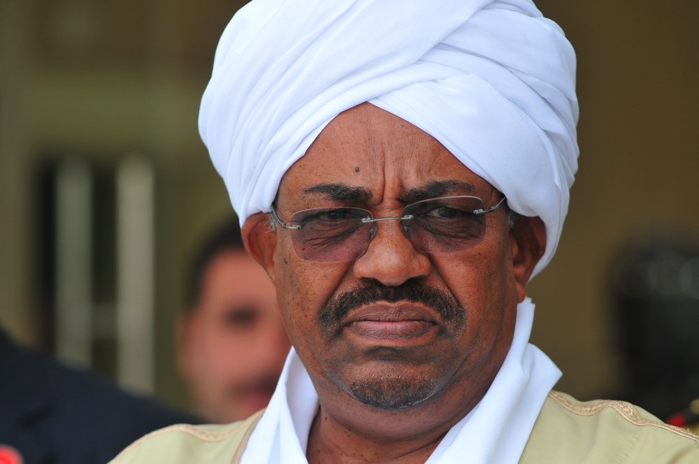 البشير يلتقي الرئيس النيجيري السابق أوباسانجو البشير يلتقي الرئيس النيجيري السابق أوباسانجو