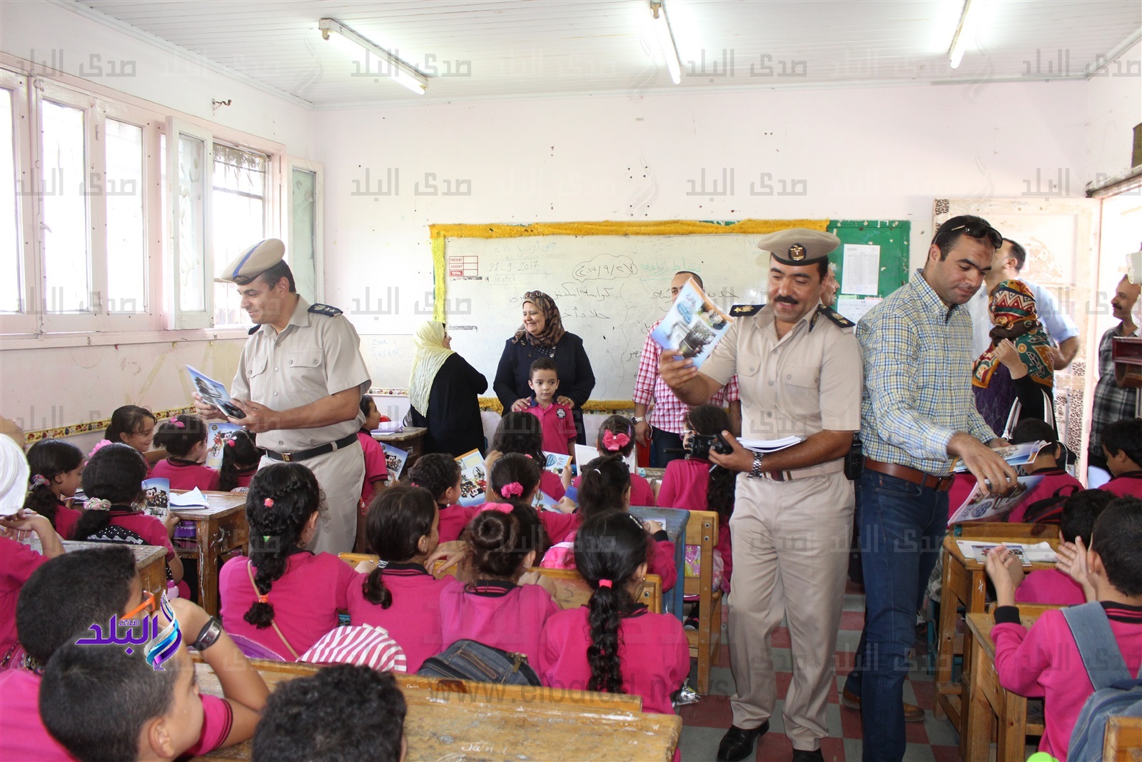 أمن دمياط يهنئ الطلاب بالعام الدراسي الجديد أمن دمياط يهنئ الطلاب بالعام الدراسي الجديد