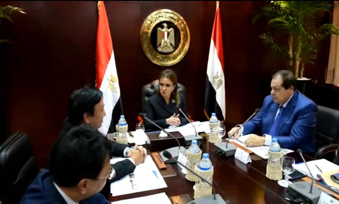 جانب من الاجتماع جانب من الاجتماع