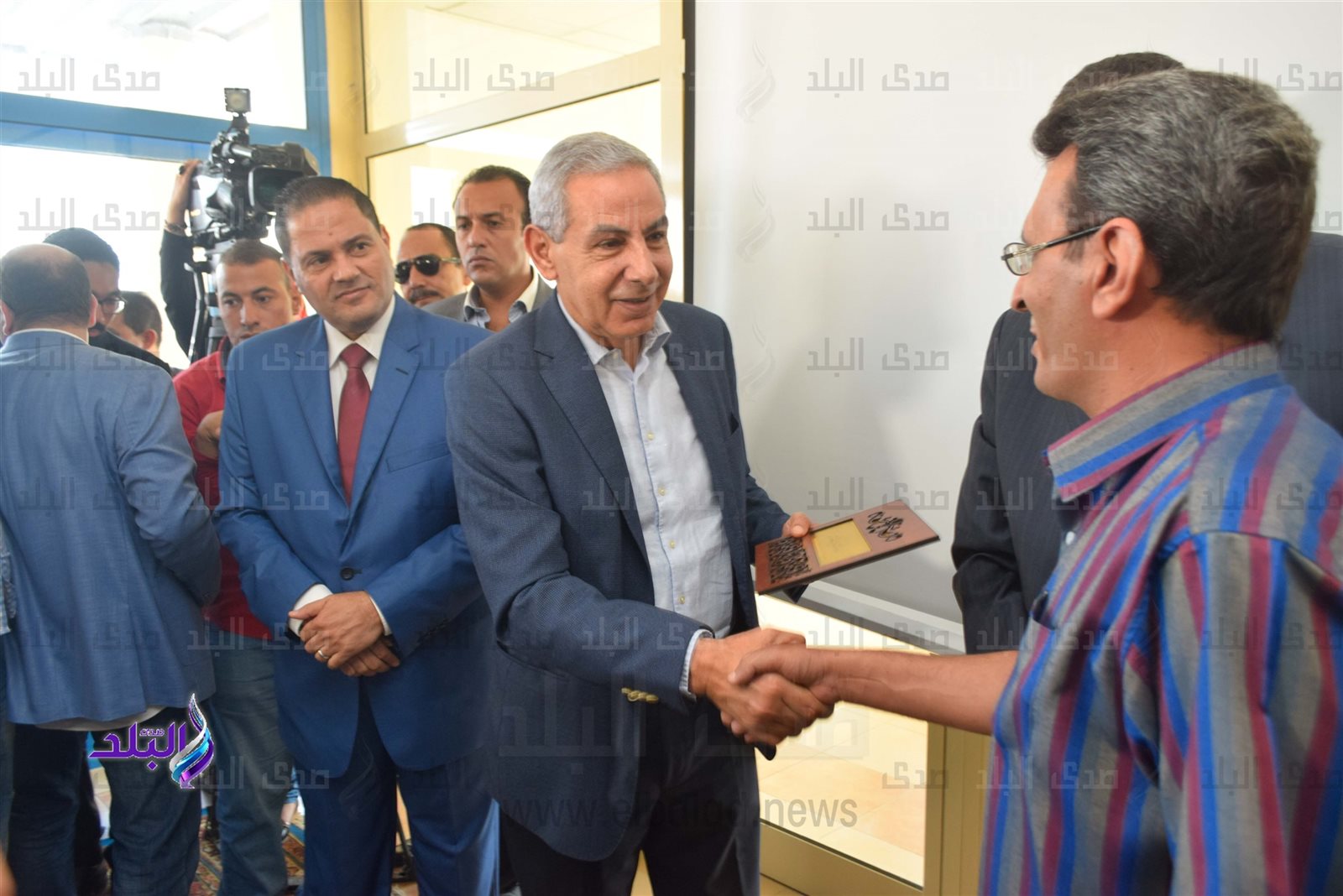 وزير الصناعة