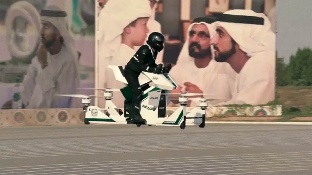 شرطة دبى تضم دراجة نارية طائرة إلى اسطولها فى أول اختبار لها