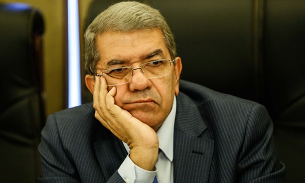 وزير المالية عمرو الجارحي وزير المالية عمرو الجارحي