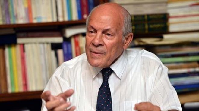 الدكتور عاصم الدسوقي الدكتور عاصم الدسوقي