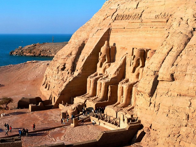 أسوان