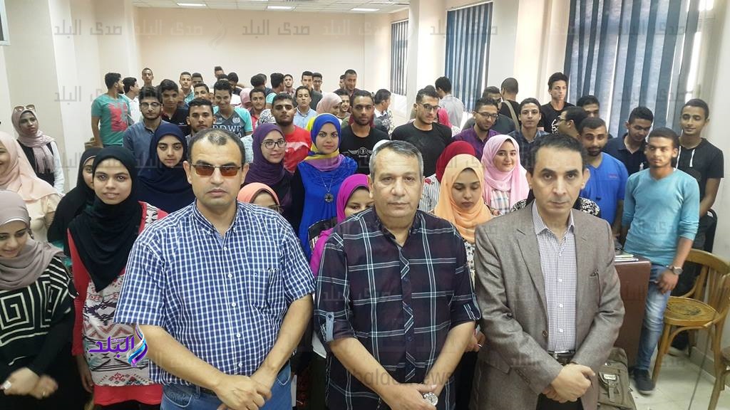 جانب من الحدث 