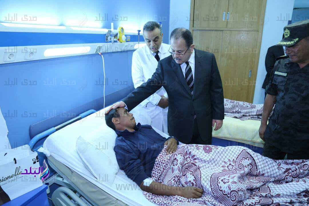 وزير الداخلية يزور مصابى عملية الواحات