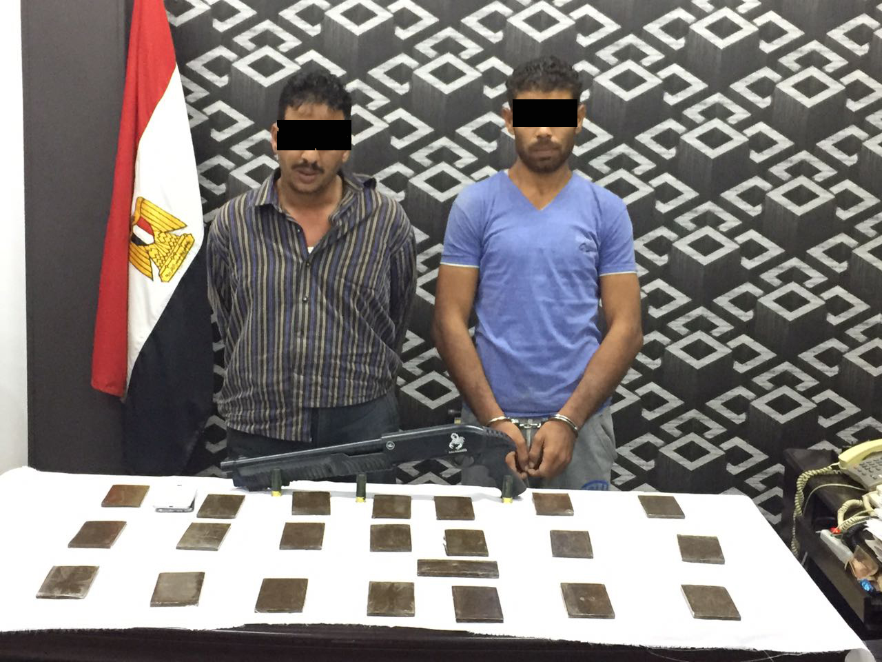  ضبط 22 طربة حشيش بحوزة سائق وعاطل فى مشتول السوق بالشرقية 