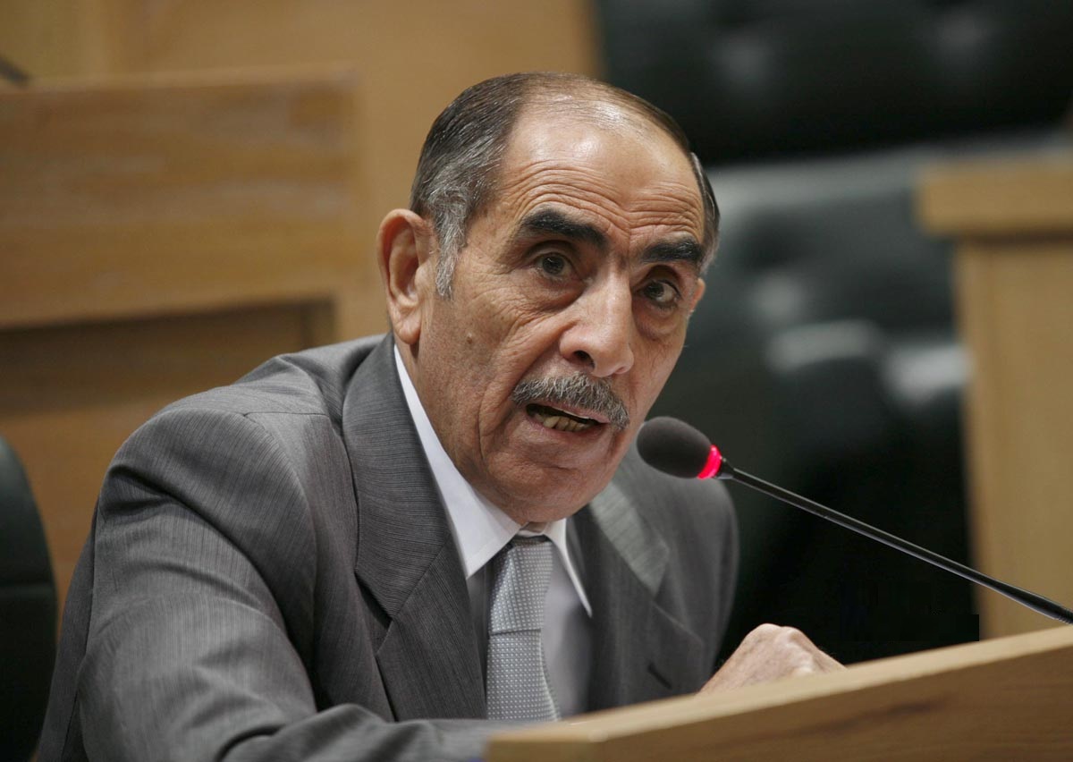 وزير الداخلية الأردني غالب الزعبي   وزير الداخلية الأردني غالب الزعبي