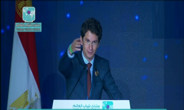 شاب فرنسي بمنتدى شباب العالم