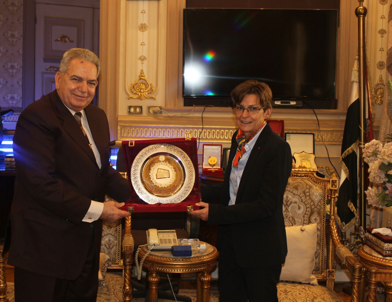 المستشار مجدى ابو العلا و القاضية كاثرين شورينو