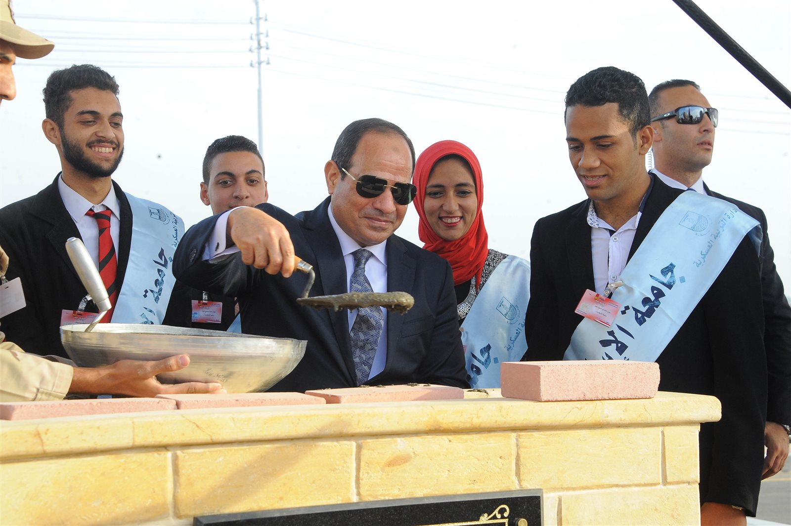 الرئيس عبد الفتاح السيسي الرئيس عبد الفتاح السيسي