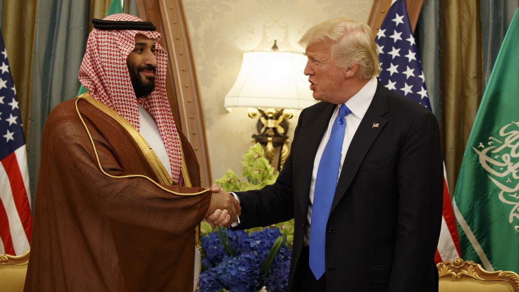 صورة أرشيفية لبن سلمان مع ترامب في مايو الماضي صورة أرشيفية لبن سلمان مع ترامب في مايو الماضي
