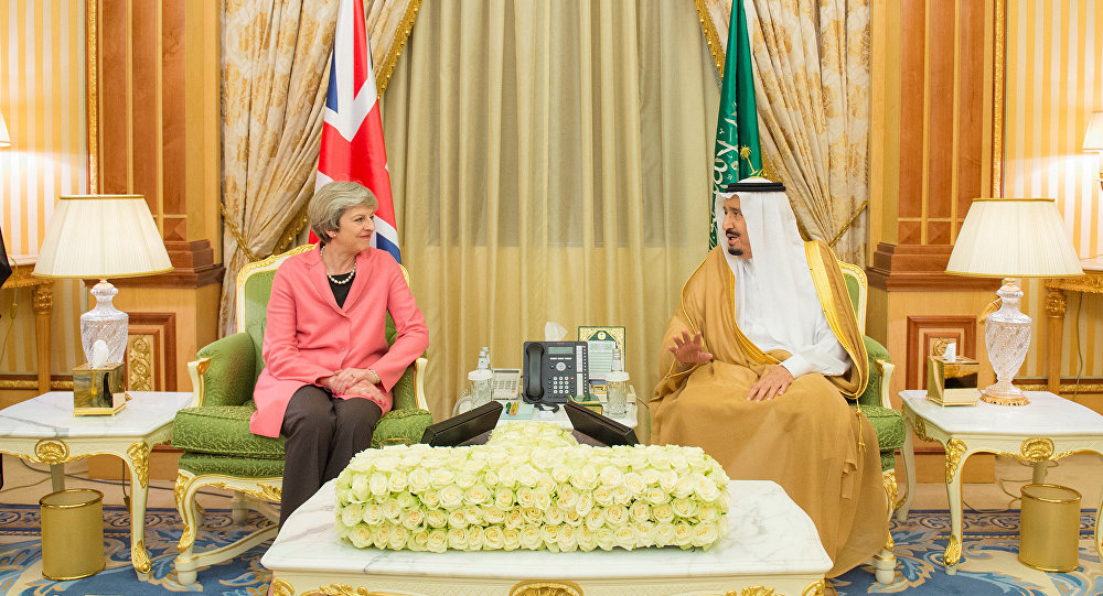 الملك سلمان بن عبد العزيز يستقبل رئيسة وزراء بريطانيا تيريزا الملك سلمان بن عبد العزيز يستقبل رئيسة وزراء بريطانيا تيريزا