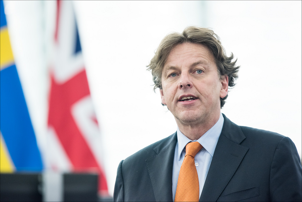  وزير الخارجية الهولندي هلبه زيلسترا 