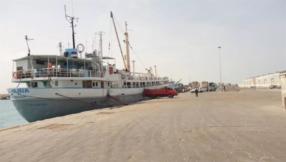 ميناء الحديدة باليمن ميناء الحديدة باليمن
