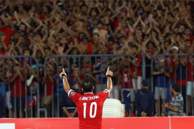 متعب يحيي الجماهير 